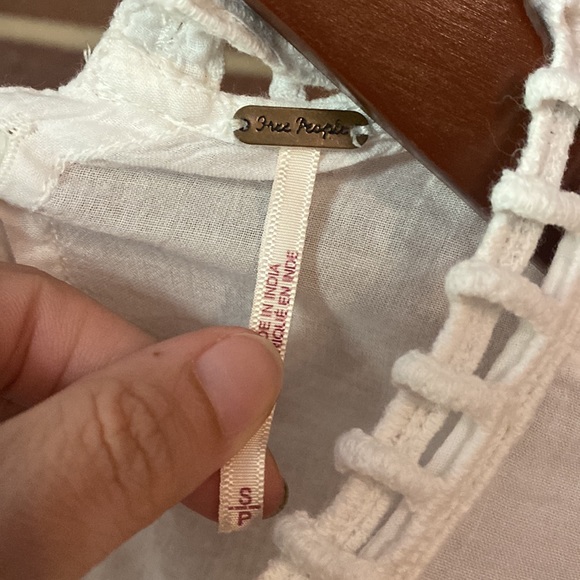 ✨Free People Heart of Gold blouse EUC - Picture 8 of 9